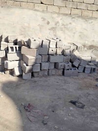 بلوك مستخدم للبيع مناسب 07821143573