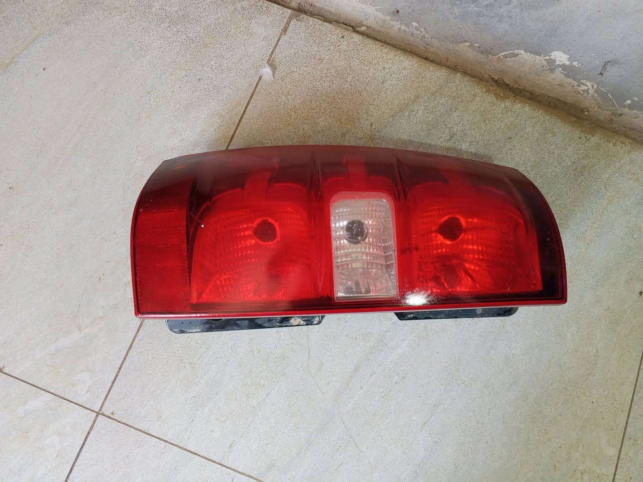 أغراض تاهو فرس بك الايت فاان مثلثات يصيرن فوك البك الايتات شاشه كلهن شغالات سعرهن شلع ب350 مكان بغداد *********** يرهمن من موديل 7 ل13

