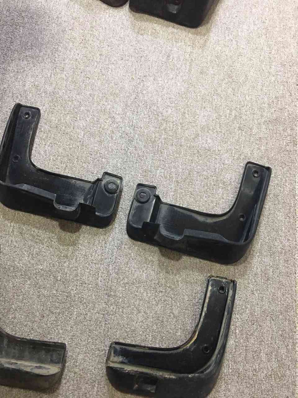 السلام عليكم 
غراض فقط هذوله متوفر 
صندوك سيراتو ٢٠١٩-٢٠٢٠ سعره ١٥٠ الف 
باب سيراتو ٢٠١٤-٢٠١٨ سعره ٧٥ الف طرف سكن 
جاملغ سكن سيراتو ٢٠١٤-٢٠١٦ سعره ٥٠ الف 
واقيات طين سيراتو ٢٠١٩-٢٠٢٤ سعره ٤٠ الف 
واقيات طين اكسنت ٢٠١٩-٢٠٢٣ سعره ٤٠ الف
بطانة صندوك النترا ٢٠١٤-٢٠١٦ سعره ٣٥ الف 
بطانة صندوك اكسنت ٢٠١٩-٢٠٢٣ سعره ٣٥ الف 
بطانه بطانة بنيد اكسنت ٢٠١٩-٢٠٢٣ سعره ٣٥ الف 
دشبول عظم فارغ اكسنت سيراتو (مضلع) سعره ٥٠ الف 
توصيل متوفر لجميع محافظات يوصلك باب بيت لحجز الاتصال *********** واتس اب 
***********
