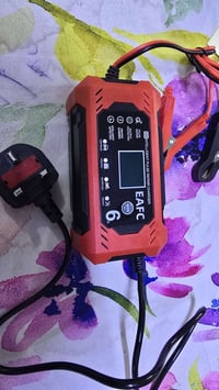 شاحن بطارية • ٢٠أمبير • مع التوصيل