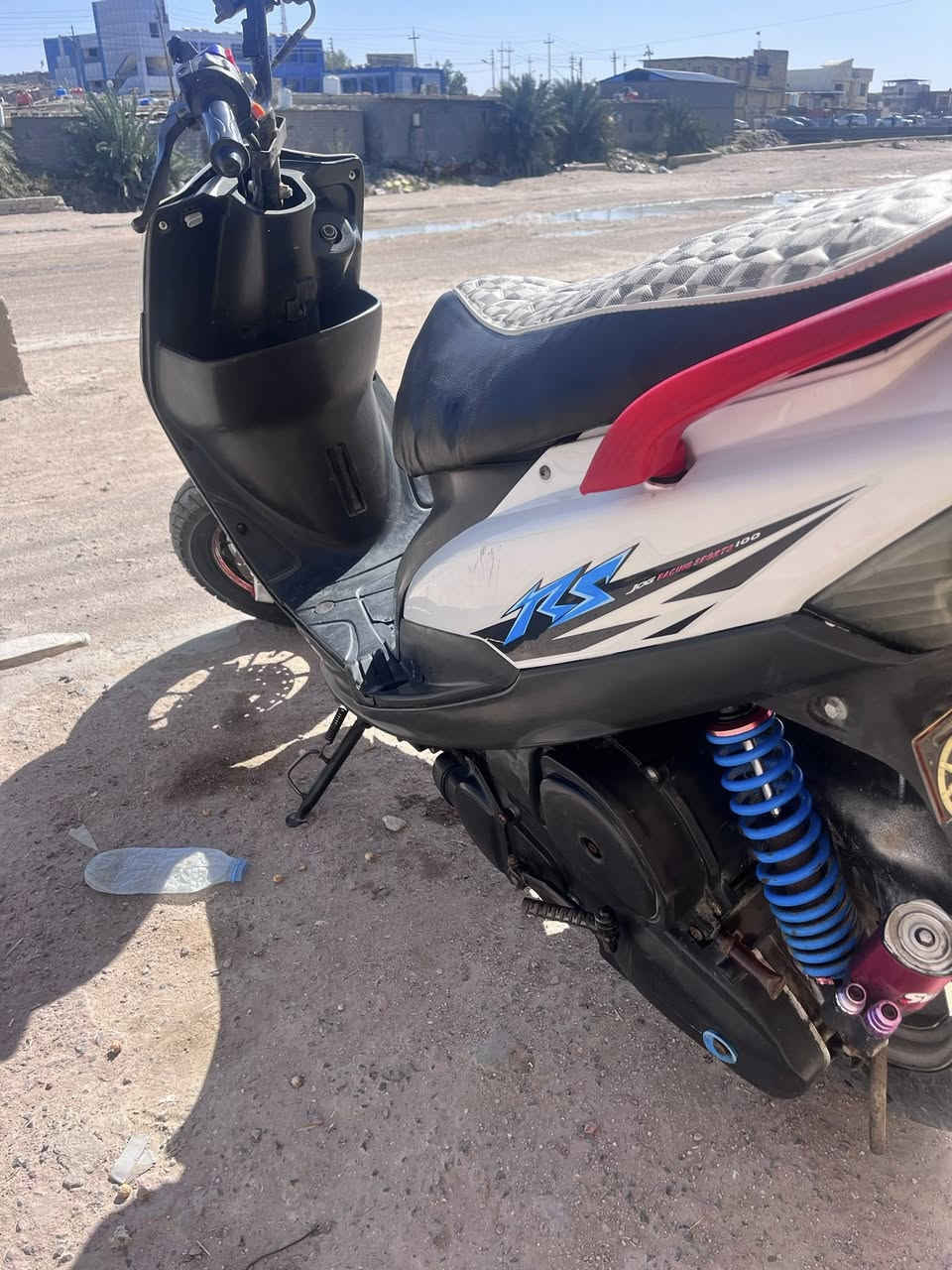 السلام عليكم
دراجه ماكس عدله نضيفه كلشي شغال بيه سلف وهندر وكهربائيات كامله 

دراجه ابلاديه فقط بس مبدل ولفات 

دبل امامي رياضي ودبل خلفي رياضي كزوز fm
السعر 550 وبيها مجال 
شلعه ومعدل ايخبل تجي وتشوف ابعينك 

المكان البصره العشار الرباط 

الاستفسار على الرقم ***********
