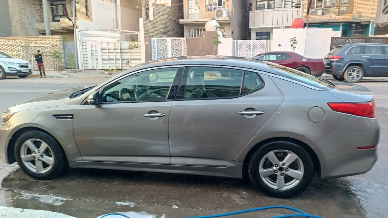 كيا اوبتيما وارد امريكي موديل 2014 محرك جي تي اي نص فول تخم تاير  ماشيه 154وقابله لزياده السعر 107وبيه مجال العنوان بغداد الحريه دور نوب الضباط رقم صاحب السياره بي واتساب  ***********
اني مكلف بلنشر
