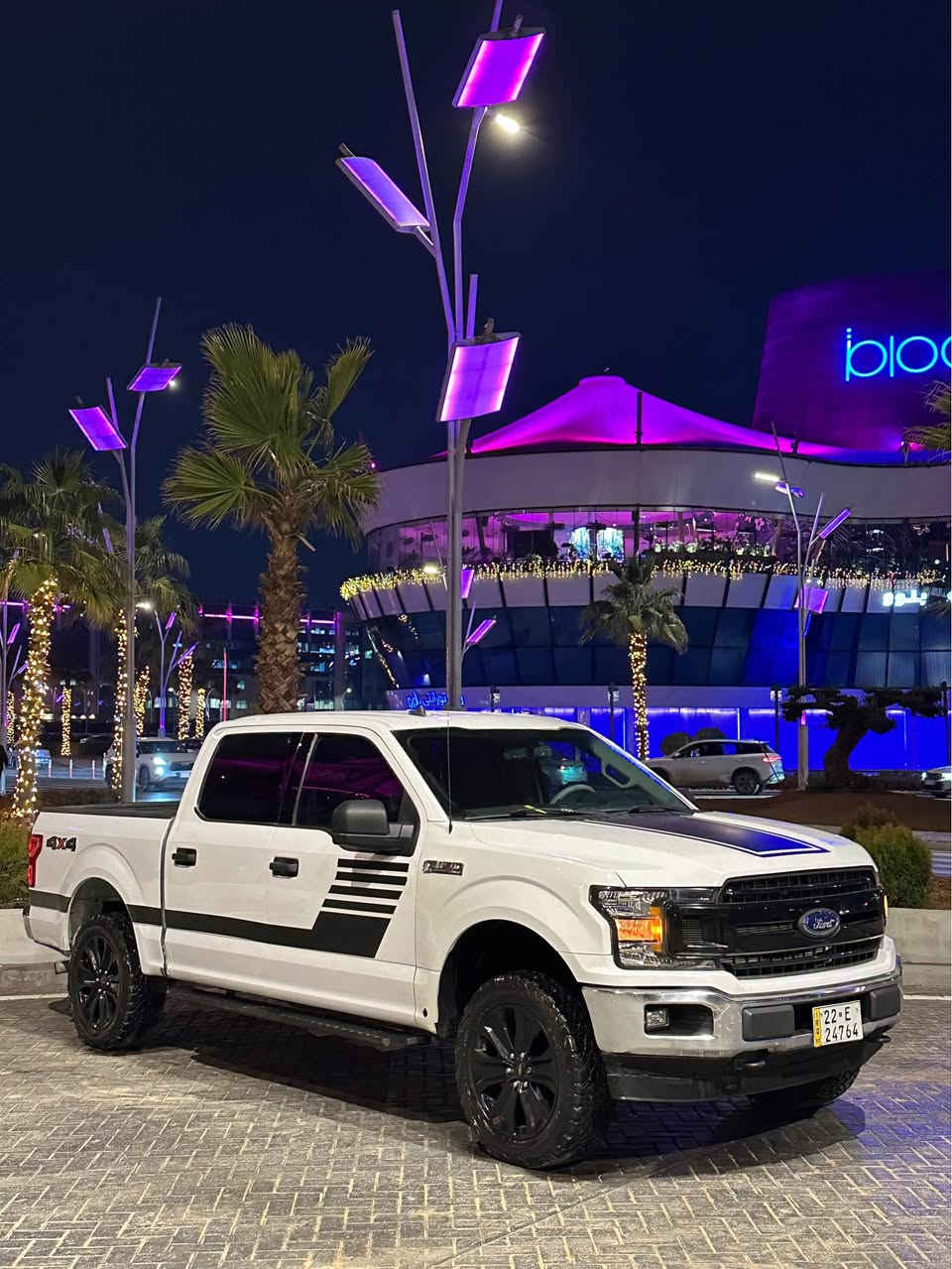 ﷽

فورد F-150 موديل:2020 ( ارخص سعر )

 عداد المسافه :54  الف مايل

بــاب طويل بدي قصير 

رادار امامي 

سياره معلي ب امريكا 6 اينج 
دبلات هواء 

الضرر : فقط بونيد جاملغ 

كفالة گير و محرك كلها بشرط بلادي برغي ممفتوح 

محرك ٦ سلندر توربو 

المواصفات XLT
باب طويل بدي قصير المرغوب
دفع رباعي4x4
گير تعليك 
حساسات خلفية
اضواء محيطية للسيارة
كشنات كهرباء
شاشة  كبيرة
شاشة معلوماات كبيرة
مثبت سرعة
تحديد مسار ذكي
رادار امامي اوتو بريك 
رادار خلفي نقطة عمياء
اوتو بريك عند التوقف
اطفاء ذاتي عن التوقف

رقم سنوية جديد لعد سنة 2030 

ماكو اي ملاحضة بل سيارة ولا اكو اي خلل 
ولا اكو اي كلوب انضار بل شاشة 

العنوان : اربيل يم مستشفي روژ ئاوا 

سعر   $  215 ورقة و بيها مجال بسيط للطيبين 

للاستفسار التواصل مع الأرقآم 
*********** 
واتس اب موجود أربيل, العراق
