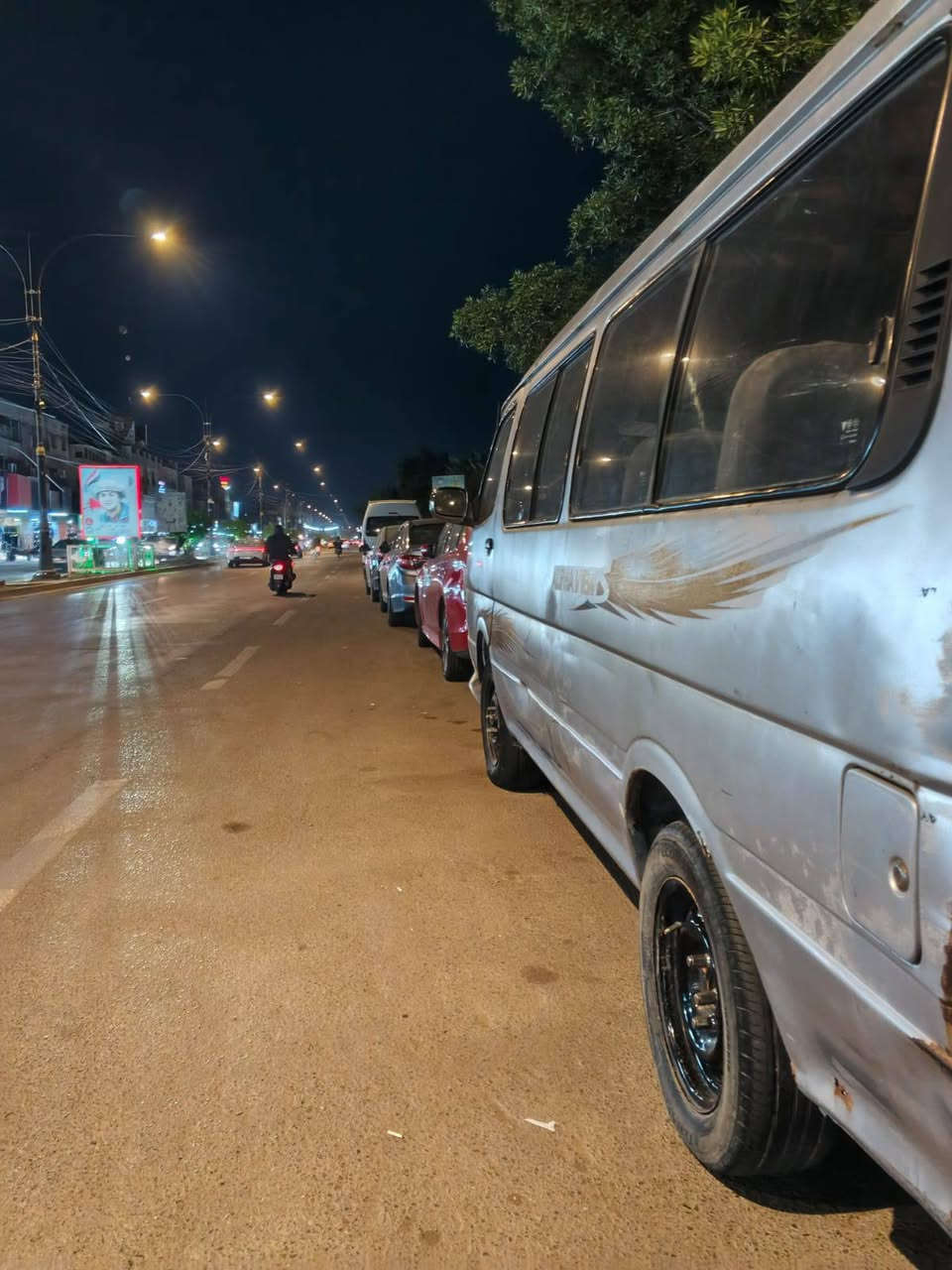 سلام عليكم فتون البيع 2010 بلاديه محرك كير اكسن نضيف صدرها نص عمر رقم شاصي شعار بل تكمه كهربائية كلها شغله مطلوبه مرور 2500 راعي موجود مستمكات موجوده سنويه عظم عاج ساقطه سنتين السعر 25بيه مجال***********

***********
