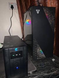 Pc گيمنگ شاشه LG 180 Hz يو بي اس 1500  مستخدمة اسبوع واحد فقط  المواصف...