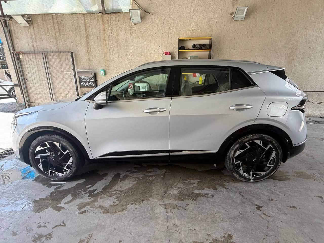 للبيع سبورتج 2024 خليجي  ✅

سعرها ادخل ع رابط https://t.me/carssofiraq/16585

محرك 2000cc
ماشية 12,500 كيلو متر 
السيارة نظيفة بيها ملاحضات بسيطة رصعه باب خلف السائق مثل ما موضح بالصورة 
مواصفات المعروفه مال سبورتج  ابل كار بلاي.مري شفط. ABS. كرسي كهرباء  .تدفئة كراسي ….. الى اخرى
مكاني بغداد حي الجامعة 
رقم الهاتف
*********** رقم 
.
.

🚗اعرض سيارتك ع اقوى قناة تلكرام و واتساب و صفحتي فيسبوك للبيع و شراء سيارات ادخل ع رابط 👈 https://t.me/carssofiraq
