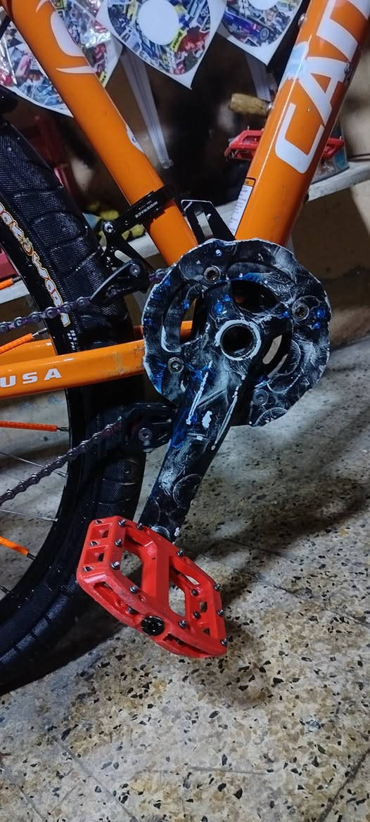 للبيع دراجه كاندل الفئه(f300 ) حجم 26
تفاصل خاص مو شراي لا تعبني ***********
