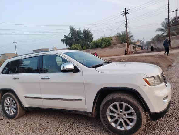 سلام عليكم
للبيع جيب شيروكي
 موديل 2012
السعر 185او بيهه مجال 
العنوان ديالى سراجق
رقم صاحب السيارة ***********
