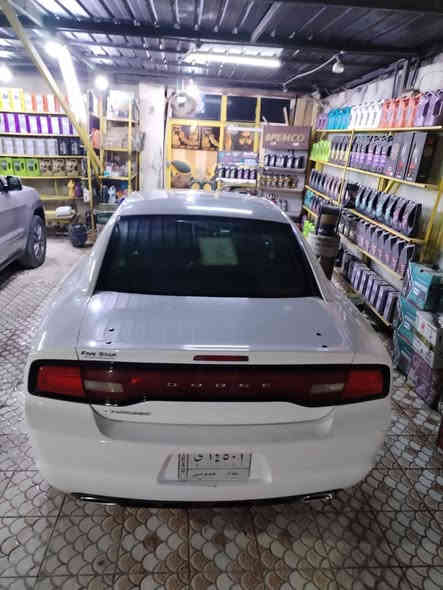 من رخصت لادمن صاحب الفضل جارجر 13 بغداد اباسمي مكينه 36 كيرعصه الثنين كفاله شرط لون ابض  صافي حادثها قطعتين جاملغ اوبنيد تخم تاير جديد سياره نضيفه بل عافيه على لياخذها ..ملاحضه بيع امراوس حسب لقناعه رقمي بي وات ساب راسلني تتصل ودلل سعر 155وبيها مجال لشراي ***********مكلف بل نشر
