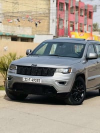 للبيع جيب 2019 حادث جاملغ وبنيد. صور مرفق  وبيها صبغ حزام. اثر شخوط بد...