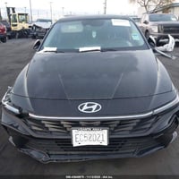 ‏🚗 2025 Hyundai Elantra 📅 مزاد: 9 / 1 / 2026 رقم اللوت: 43648975 🛠️ ضر...