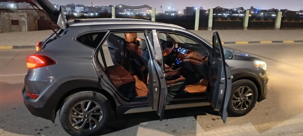 هونداي توسان  2017 وارد امريكي سنويه لاء 2029 جاهز المداور ريد مداور رقم ميسان حره سونار مرفوق بل صور سعر 140 مكان ميسان   ***********
