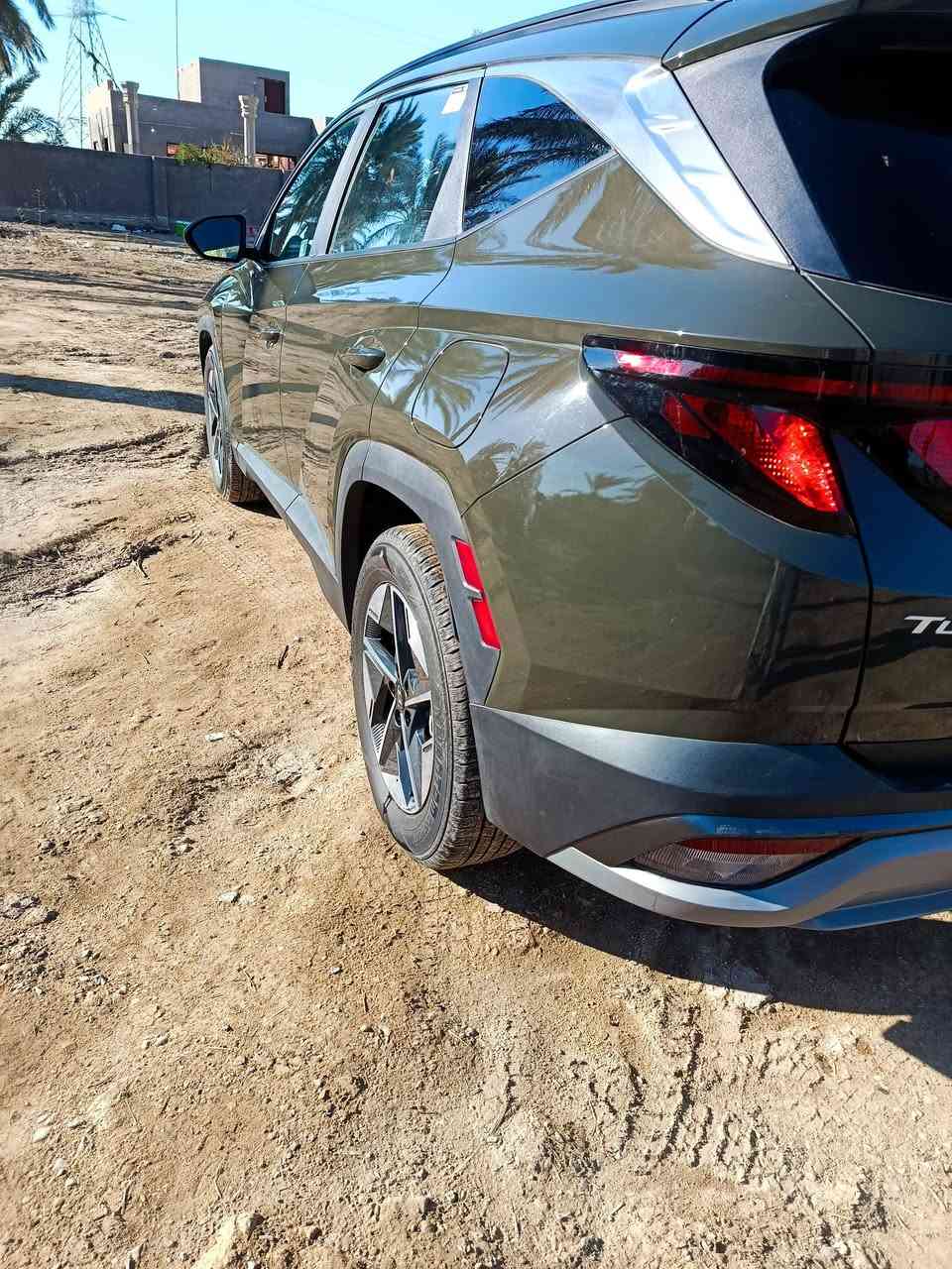 السلام عليكم متوفر سياره توسان 2025 لون مميز زيتوني دخول جديد ماشيه 22الف السياره باسمي رقم رقم اربيل مداور ثاني يوم تشغيل من بعد كشنات كهربائيه حادث بنيد بارد فقط صور حادث موضحة امامك بالصوره السعر 215 مكاني بابل للاستفسار رقم الهاتف ***********
