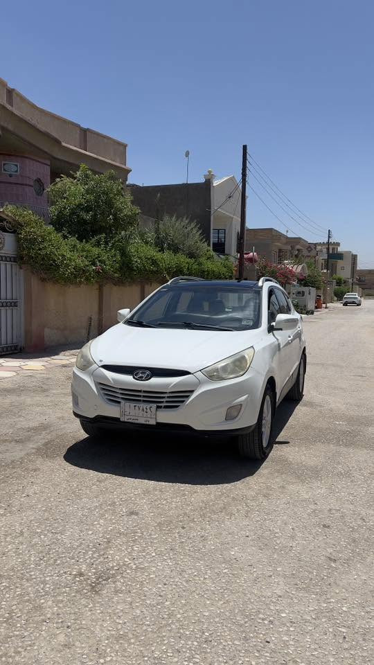 توسان خليجي 2013
ماشية 174,000km وقابل للزيادة ، سيارة مال جناي

مواصفات :-
بانوراما وتحكمات ستيرن جهة وحدة
كشنات قماش تحكم يدوي
كاميرا مدمجة مع المرآة الوسطية 
تخم تاير جديد وحداديتها مبدلها قبل ٤ اشهر ، السيارة سياقتها كلش مرتبه وناعمة 

السعر المطلوب ( 13,200$) السعر قابل للتفاوض
رقم بابل والتحويل اضمنه الك ♥️.
*********** - واتساب
