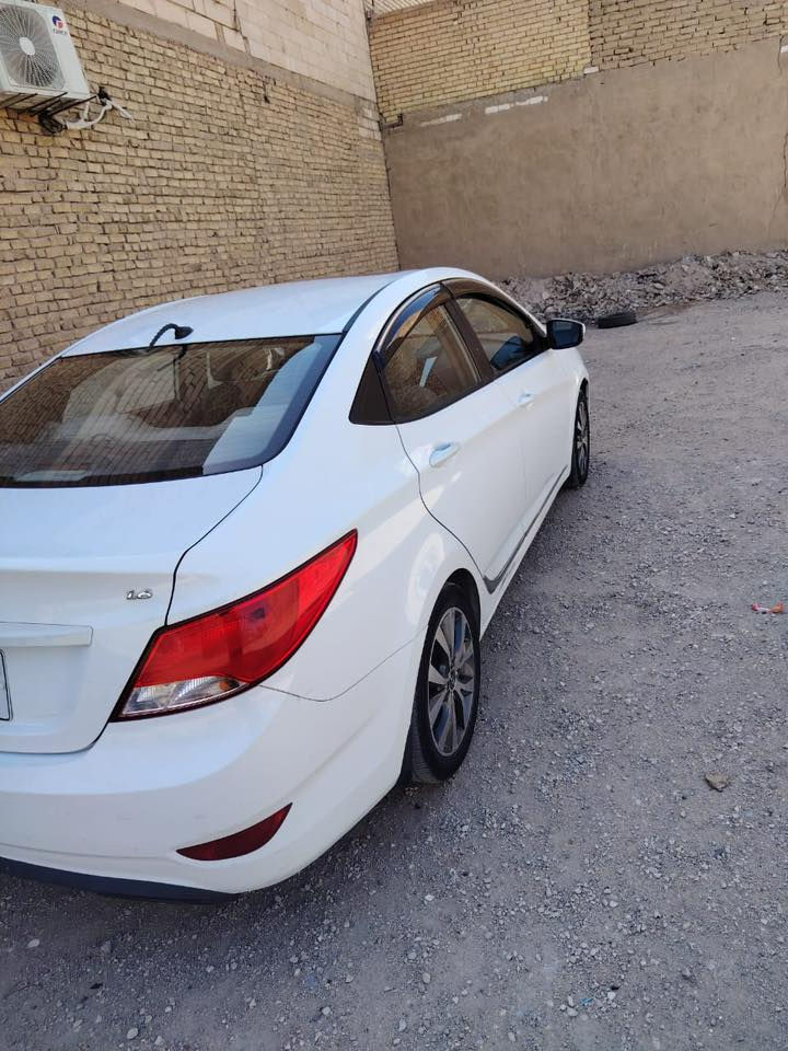 السلام عليكم 
اكسنت موديل 2017  محرك 1600 فتحه من الاعلى سيارة بيت نظيفه جدا مكفوله كفاله عامه من الحادث والصبغ الدواخل نظيفه وجديده
مكانها كربلاء المقدسه /السياره رقمها كربلاء تحويل ثاني يوم
السعر 118$ وبيها مجال قليل 
للتواصل ***********
