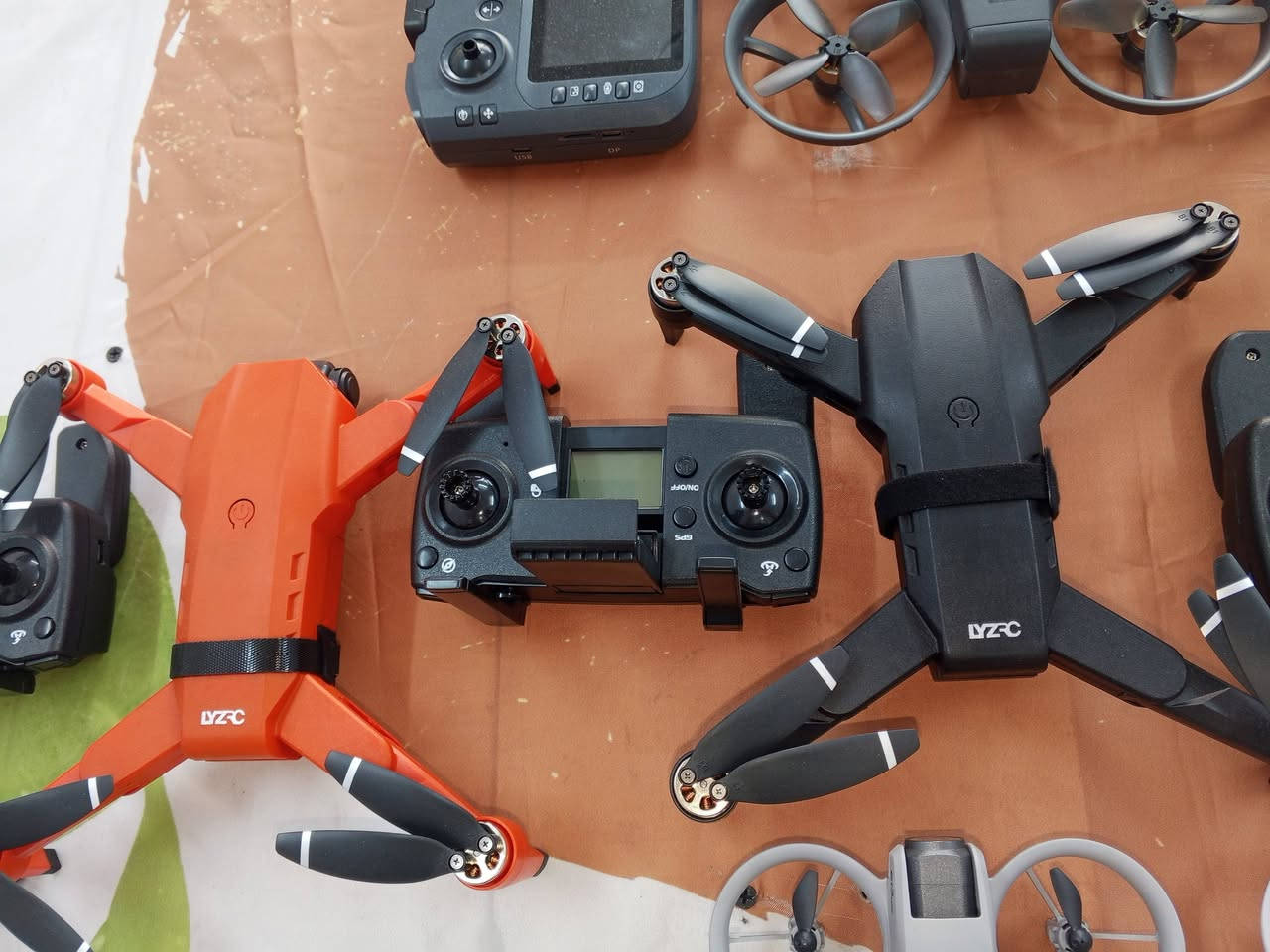 قطع جديد غير مستخدم L900..,جنط مو فلين قفلعلى 45القطعه نضام شلعه ابيع. خمستهن .....المهتم وات ساب فقط خاص محضور ***********
