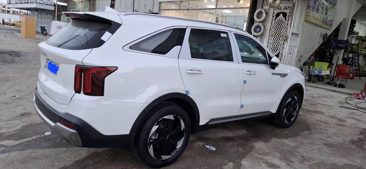 السلام عليكم .سورنتو خليجي موديل ٢٤ كفاله عامه ٦ سلندر رقم بغداد ماشيه ٢٢ الف سيار بعده بنايلونات الشركه بفضل الله بالكارتون ويل ١٩ ضمان الدوليه ومعروفه مواصفاته مكانه سماوه المركز هاتف *********** وبي وات ساب
