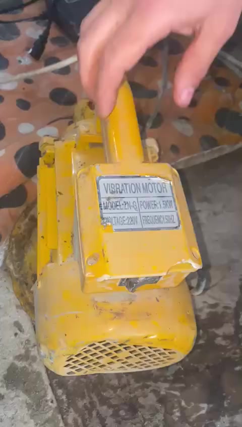 ماطور عملاق للبيع شغال وكلشي مناقصه مكاني بغداد حي البتول سعره ٧٥ واكو توصيل ***********
