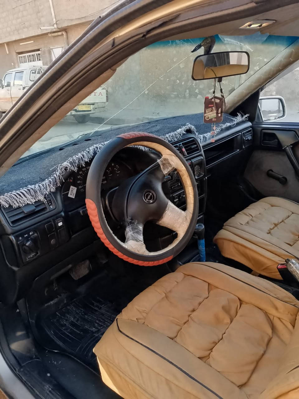 سلاو هاورييان ئؤپل 18 ئؤتؤماتيك لئدراووي تيا نييه درگاي پشت شايه ق كه مي ساده كوت بي مه عجوون سعر 45 مه جال مؤديل 91 ره قه م ***********
