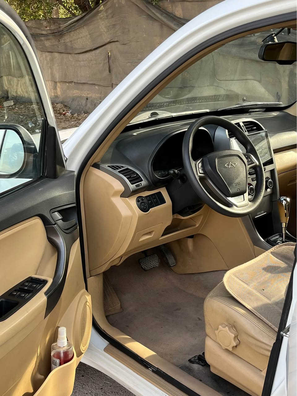 ‏شيري تيكو 2014 للبيع 

- محرك 1800
- كير كهرباء 
- قطرة صبغ مابيه  
- ماشية 95,000 وقابلة للزيادة 
- السيارة عليها ادامة وبوليش كامل 
- كلها على البلاد
- السعر 63 ورقة وبيه مجال
- مكان السيارة البلديات 

اتصال / واتساب 
*********** بغداد, العراق
