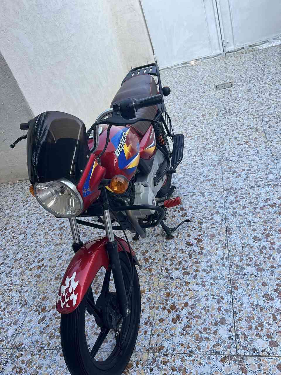 السلام عليكم
للبيع بوكسر كلاسك موديل 2020 سنوية ديالى 
***********
