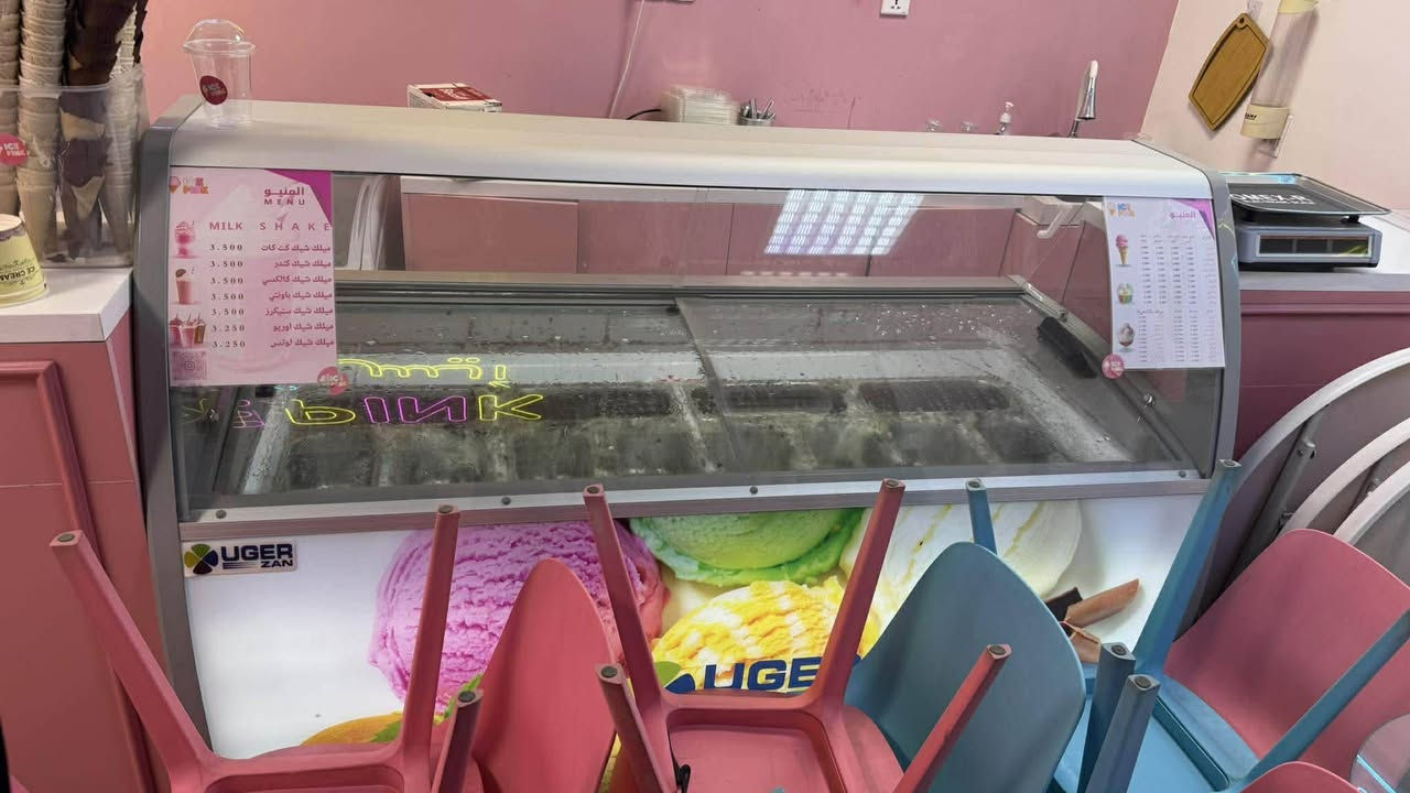 جميع المواد الي بالصور للبيع  مستخدمات شهرين فقط 
براد ايس كريم ١٢ بلانك تركي 
مجمدة 
٢ طاولة زجاج مع ٨ كراسي درجة اولى 
٤ ميز بلاستك مع الكراسي 
مجمدة اي سكريم 
مروحة عامودية ام الماء 
مروحة جدارية ام الماء 
ميوزة ام دي اف مع سنك 
اعلانات 
سبلت الجي ٢ طن انفيرتر 

موقع المواد كربلاء
*********** واتساب فقط
