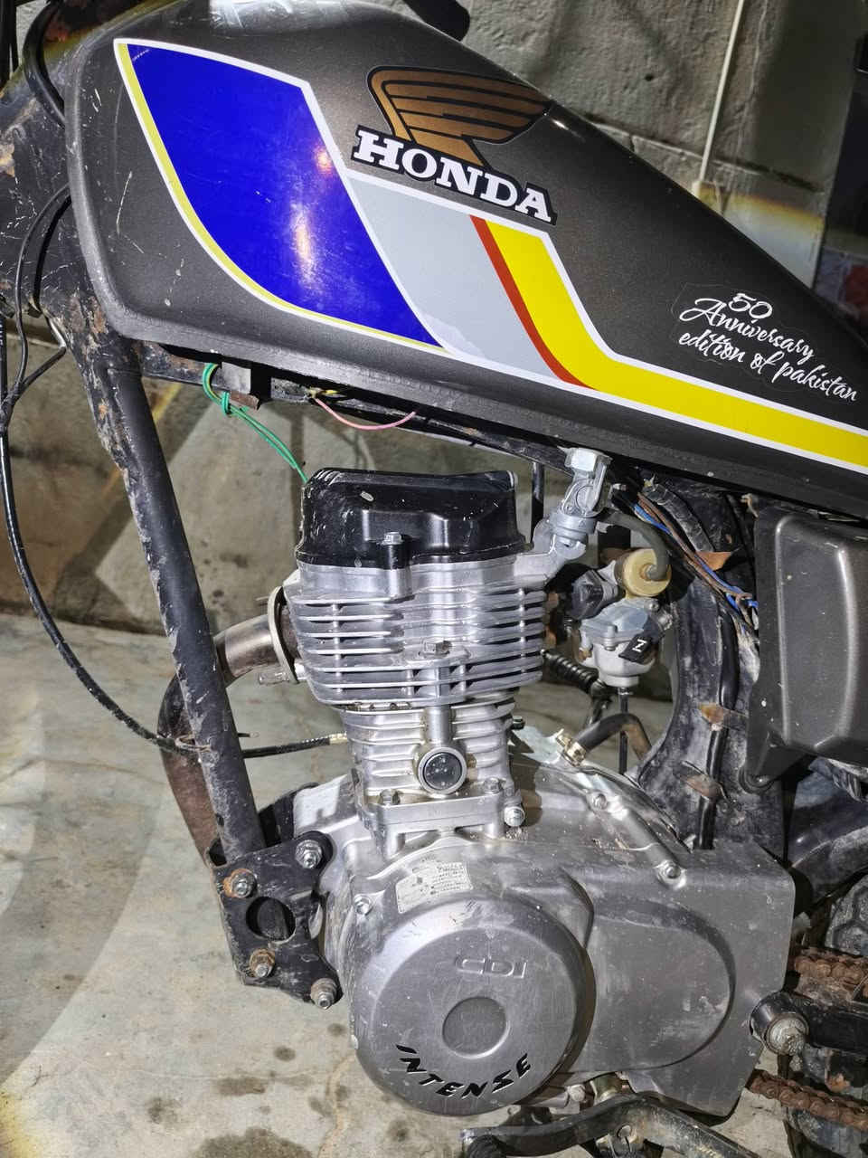 انتنس ادوات شاصي مكفول شخط مابي السعر450 وبيه مجال بسيط مكاني خور الزبير ***********
