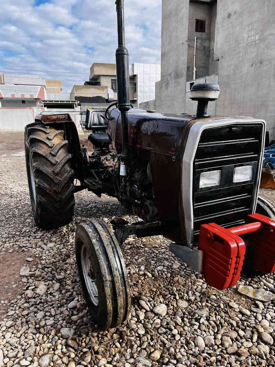 سلام عليكم  فوركسن للبيع  290 جاهز للشقل  اتصال.   ***********
