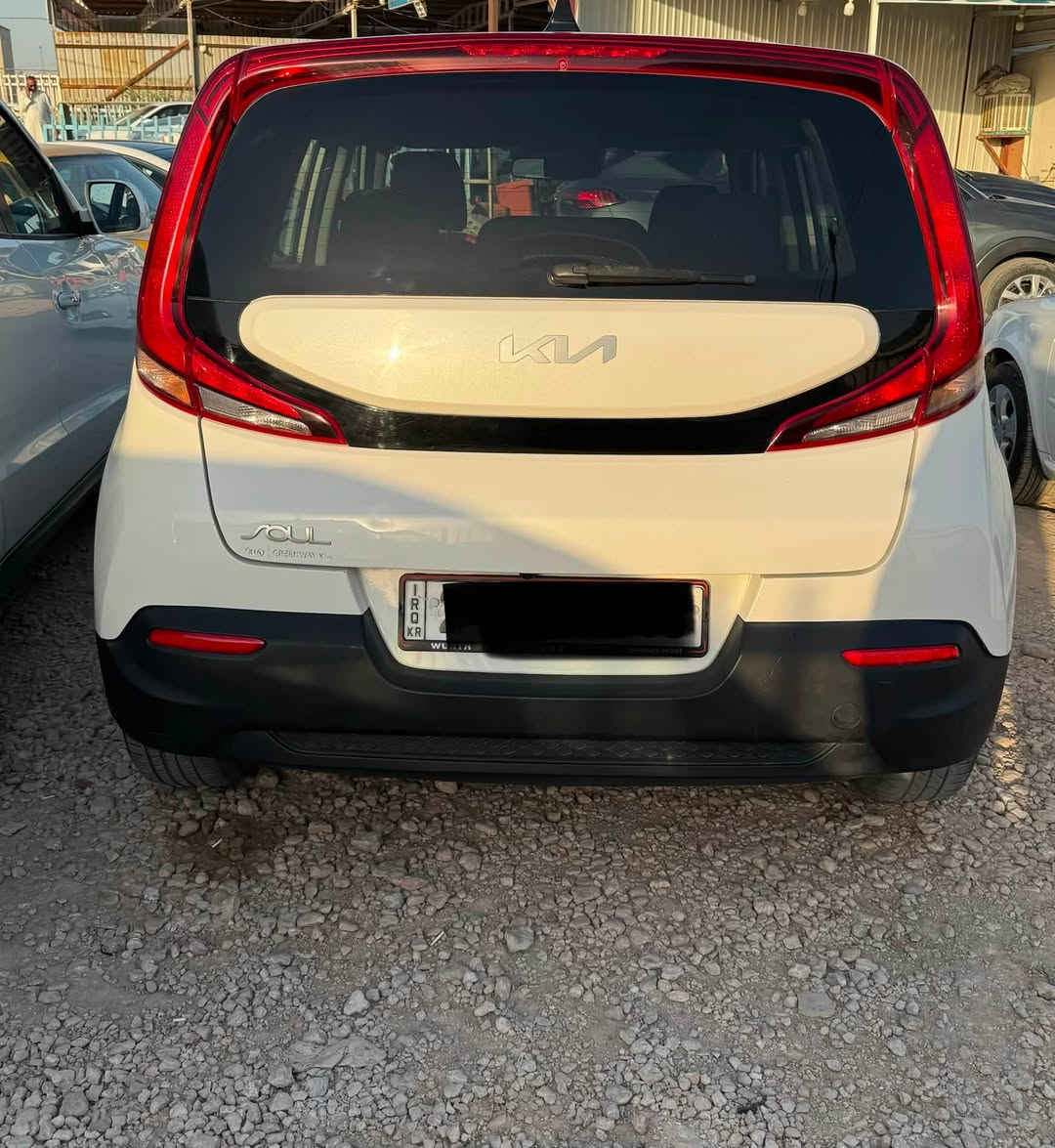كيا صول موديل ٢٠٢٢
رقم دهوك وكاله او مداور 
وارد امريكي حادثها جانبي 
ماشيه ٧٥ قابل للزياده 
محرك ٢٠٠٠ دوش 
مواصفات 
تحكم سترن 
كامرا شاشه 
مانع انزلاق 
رادار امامي جانبي خلفي 
تحديد مسار 
نقطه عمياء 
اوتو ستوب 
وضعيات قياده 
مابيها اي نقص جاهزه 
مكانها ديوانيه
السعر ١٢٧ $ وبيها مجال 
للاستفسار خاص 
او ع الرقم ***********
