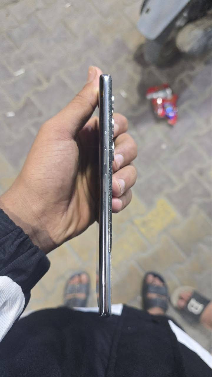 جهاز  تكنو كامون اربعين برو فايف جي الجهاز نضيف اب شكل باقي التفاصيل خاص الرقم. ***********
