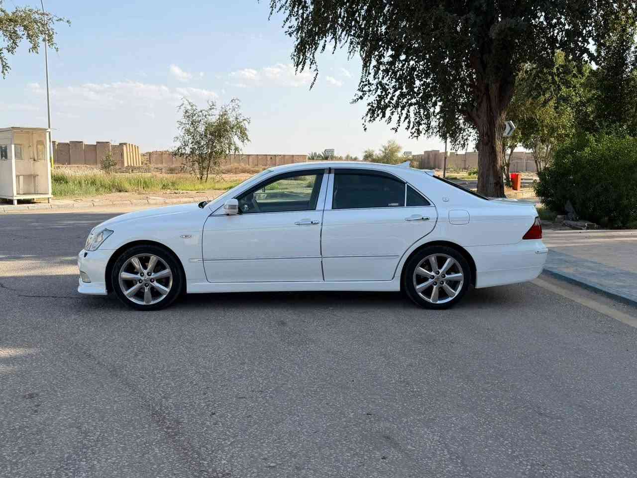 @إشارة @
كراون شاهينه موديل 2006 شاصي 182 فول مواصفات عدا الفتحه كفاله عامه من الدعاميه للدعاميه ( عراق ويابان ) رقم بابل تحويل مباشر ماشيه 100 الف السياره على وضع الشركه برغي مامفتوح بيه شرط السعر 160 وبيه مجال بسيط للشراي 
العنوان بابل الحله 
للاستفسار 
‭***********
