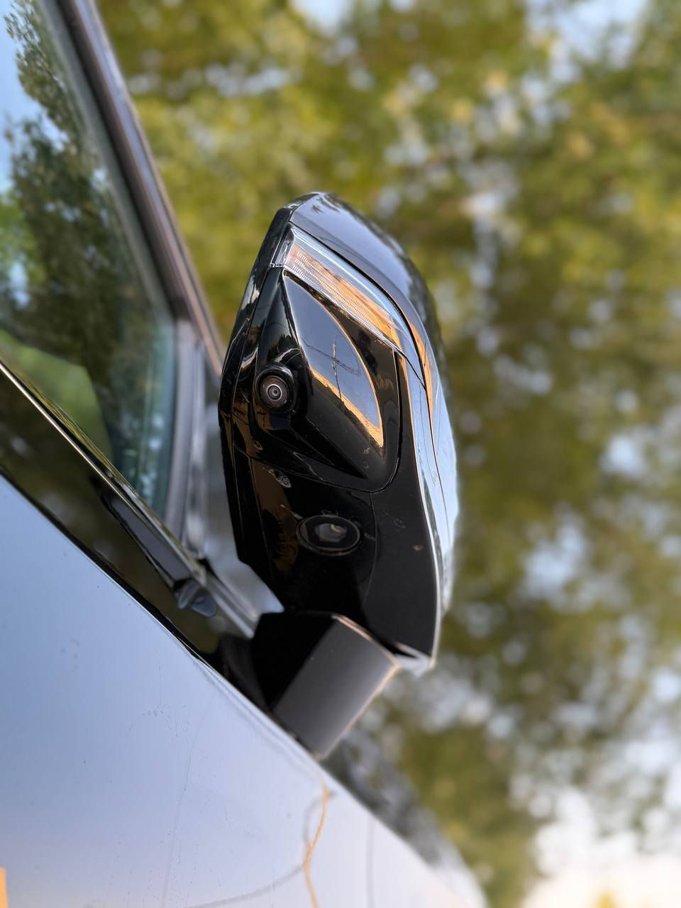 تاهو 2023 خليجي رقم بغداد
وكالة منصور فئة LT فول مواصفات
السيارة مكفولة بدون صبغ بدون حادث بدون بارد بصمتين
مغلفة PPF بلكامل ضمان 10 سنوات على المحرك والقير والكهربائيات
الممشى: 36 ألف كم حقيقي بحالة الزيرو
المواصفات:
محرك 5300cc
بانوراما
شاشة ترحيب 
شاشات خلفية
نضام ملاحة
منبة اصتدام
إضاءات LED
عداد إلكتروني
فتح وغلق كهربائي للأبواب
رادار أمامي وخلفي
‏Auto Stop
 كاميرات
دفع رباعي (دبل)
ثلاجة داخل السيارة
مقاعد جـلد
كراسي تدفئة وتبريد أمامية وخلفية
كراسي DVD
باب خلفي كهربائي
نظام هواء متكامل
باقي المواصفات  المعروفة كاملة
الموقع: النجف 
رقم الهاتف:***********
