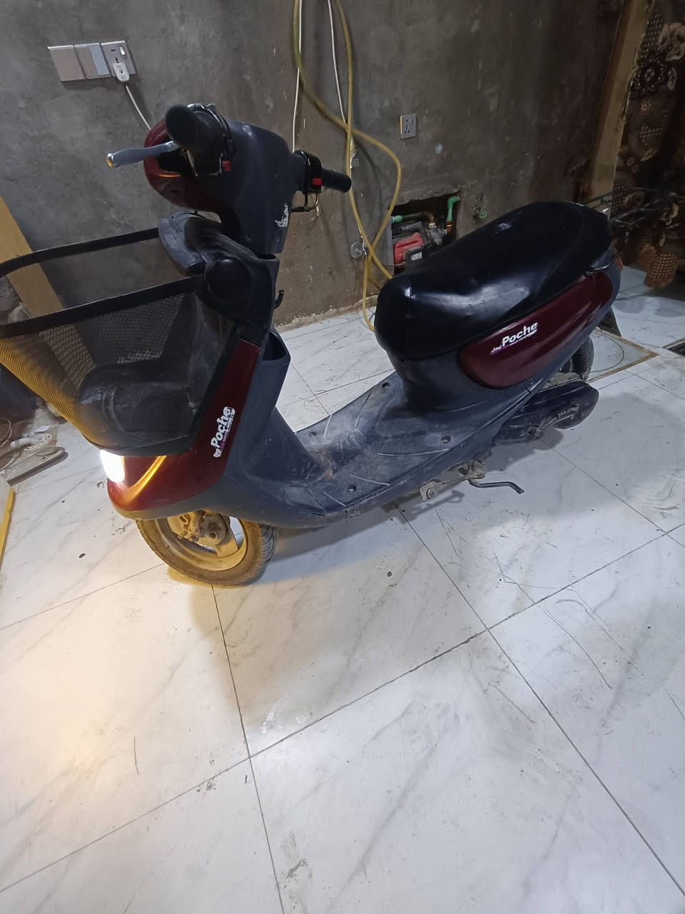 للبيع السعر 480 أو بيه مجال قليل جازه ماعايزه ايشي كبل لشارع الخاص مفتوح أو الاتصال عله ***********
