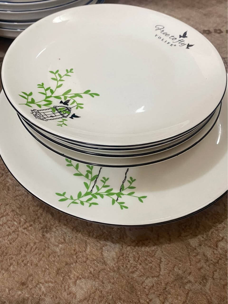 سڵاو ئەم قاپانە بۆ فرۆشتن

هی ناو بالەن زۆربەی 

بەکارنەهاتون  شتی زۆر جوانی تیایە   گەورەو بجوک
 
قاپی گەورە دانەی هەزار 
بجوک ٥٠٠ السليمانية, العراق


**إذا كنت صاحب هذا الإعلان وتريد حذفه لأي سبب، رجاءا أرسل رسالة إلى الدعم الفني**