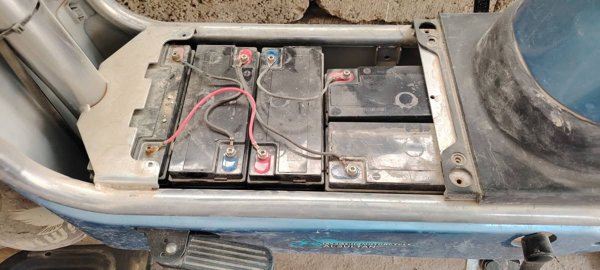 ماطور شحن للبيع نضيف حيل شغال مابي اي عطل فقط يحتاج بطاريات. بس ابيع فحم في فحم 
ما احب اتعامل بس للامانه مابي اي عطل 
سعر 100 قفل


**إذا كنت صاحب هذا الإعلان وتريد حذفه لأي سبب، رجاءا أرسل رسالة إلى الدعم الفني**