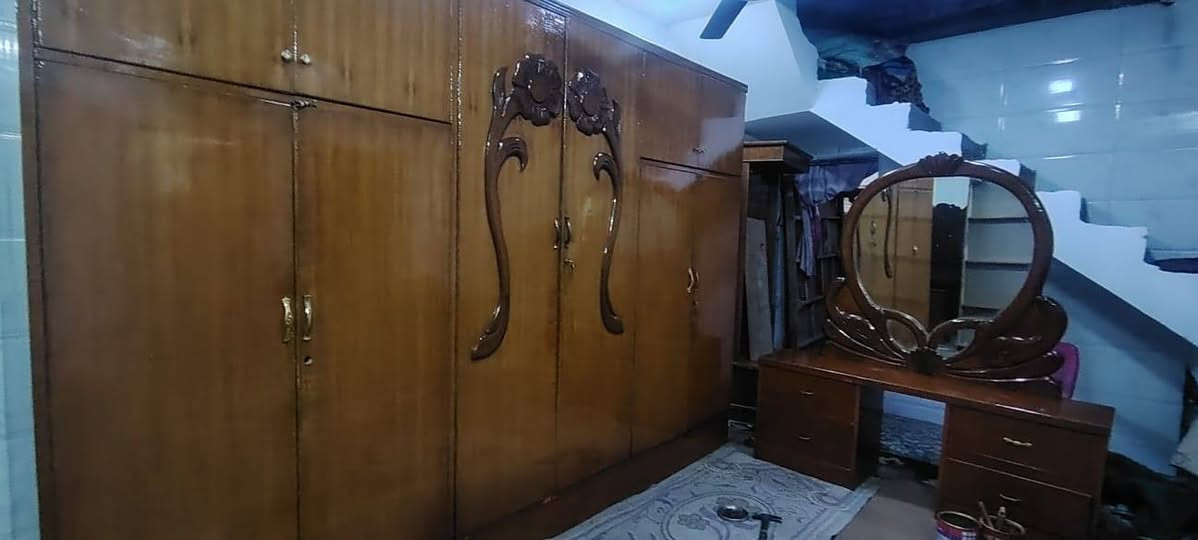 غرفه صاج 6ابواب ملحق صاج داخل وخارج كلش نضيفه السعر 450 ألف بيه مجال بسيط المكان الحسينيه الراشديه بغداد يوجد توصيل بل اجره ‏‪0774 056 3447‬‏
