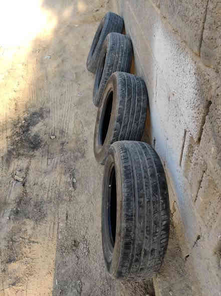 تايرات للبيع مالت النترا موديل 12 حجم 15 نضيفات الواحد ب 15 الف للاستفسار الاتصال على الرقم ***********
