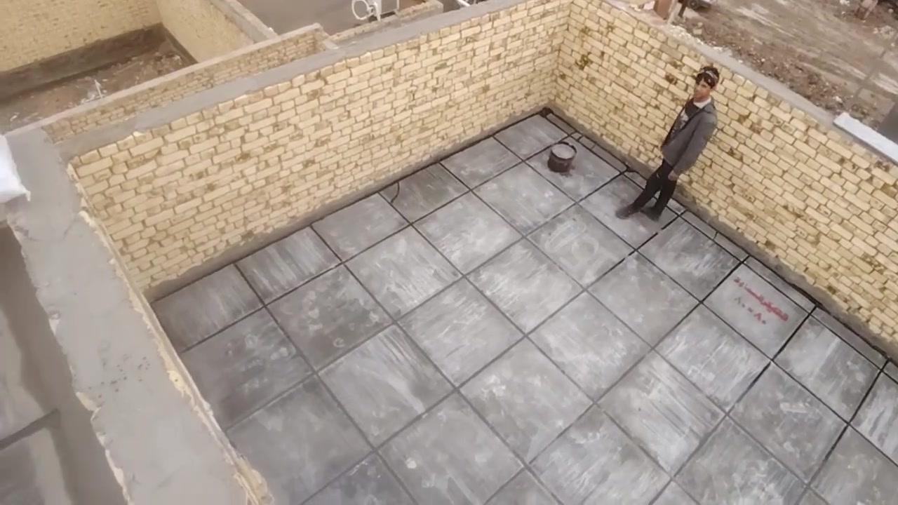 #فلوسك_عندك_لمن_يكمل_سطحك 💸
***********
تم إنجاز السطح حسب المواد المطلوبة:
🛠 زفت + فلانكوت + نايلون + اشتايكر السماوة
✂ كص كوسره
✅ شرط الفحص بالماء + استلام من قبل #مهندس_كرسته
🔧 صيانة الماستك والأسطح القديمة متوفرة

📍 متواجدين: الناصرية – أقضية ونواحي
***********

