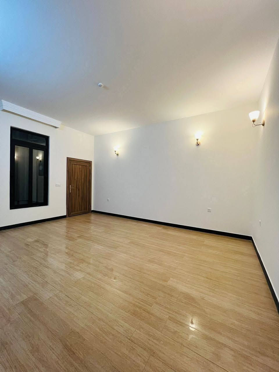 .                               #للايــجــار
            #وحدات_سكنية_مستقلة_مساحة_200_متر
                           #بناء_حديث_ديلوكس
                 #متوفر_الان_طابق_ارضي_وطابق_ثالث
✅#الموقع_مميز ★ 👇    🏡#منطقة_هادئة 🏠 🛣️🚦
✅#بغداد_زيونة 

✅#مدخلين_صالة_غرف_النوم_عدد_3
✅#مطبخ_خدمات_بالكون

✅#نـسـتـقـبـل_كـافـه_العروض_التجاريه_والسكنية
✅#مقاولات_عامة_بناء_تصاميم_ترميم
✅#بيع_شراء_ايجار

✅#للمعاينة_والاطلاع
✅#يرجى_الاتصال_*********** ☎️
✅#مراسلة_واتساب_*********** 📮
✅#مكتب_المستشار_الهندسي_للعقار ♦️
✅#بأدارة_انمار_الربيعي
