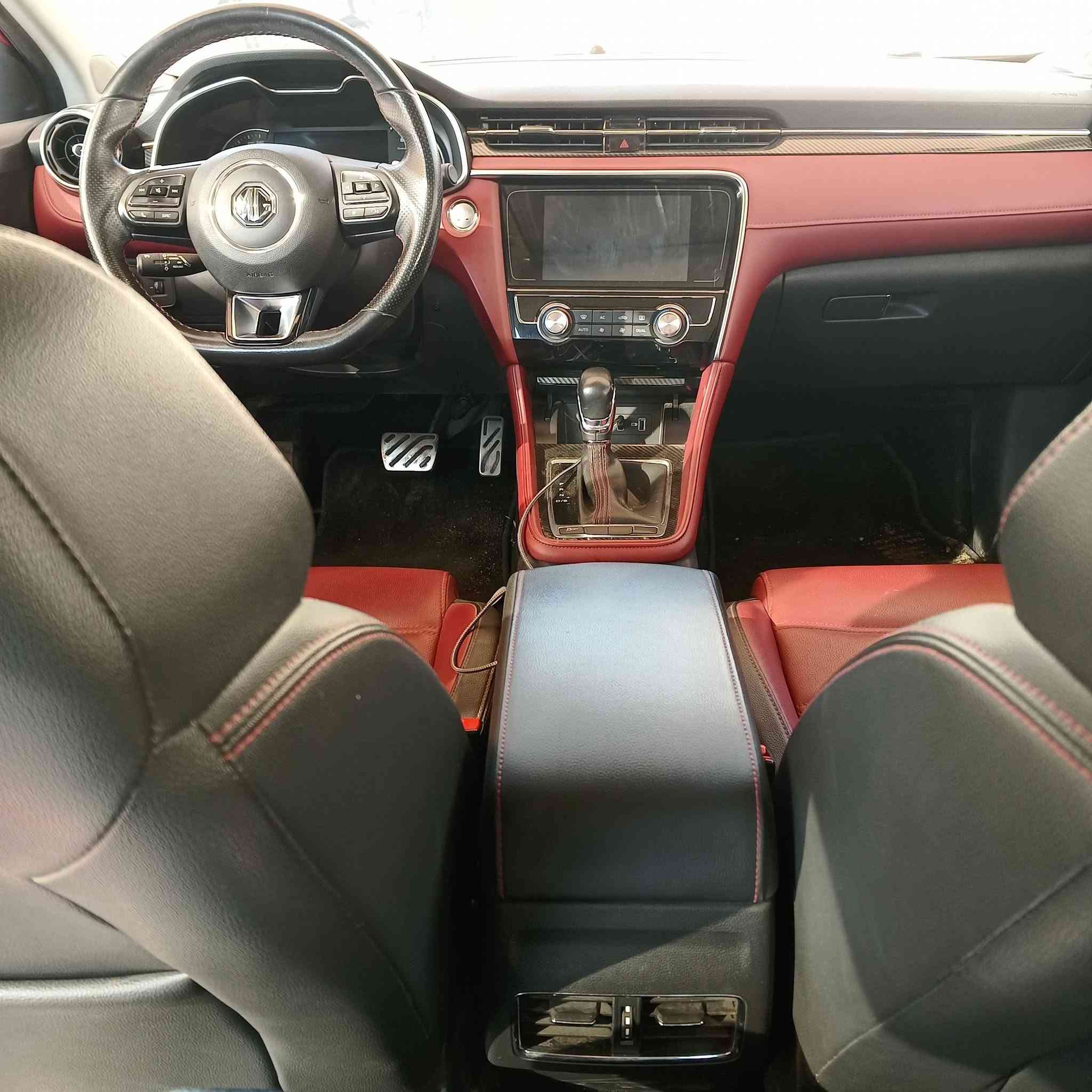 للبيع MG6 موديل 23
العداد 18000 بدون حادث داخله ضمان الشركه 
السعر 12500$ 
***********
