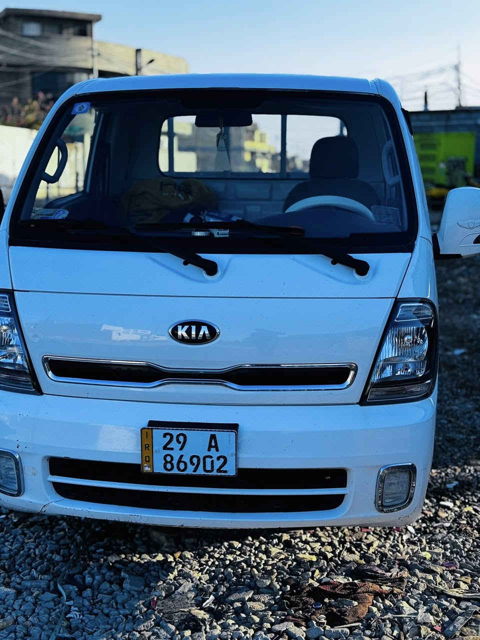 السلام عليكم كيا موديل 2021 ماشيه 193 السياره مكفوله ماعده باب السايق مكينه كير صدر اكسل مكفولات تايرات جدد السعر 130 وبيه مجال مكان السياره واسط 
***********
