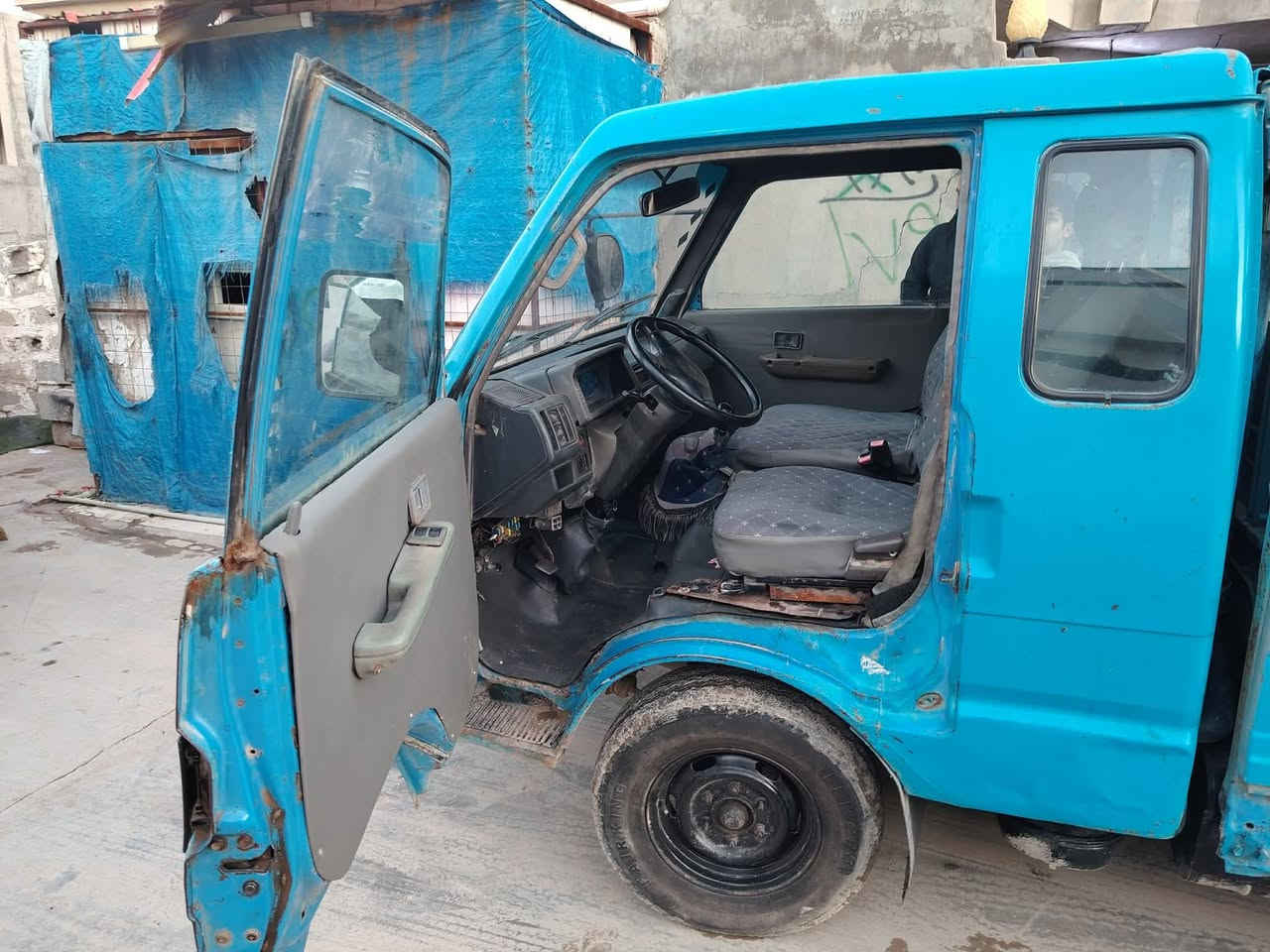 سلام عليكم كيا فنكوموديل 94 رقم صلاح الدين سنويه لل 2028 بسمي  محرك شرط شاصي شرط
مكاني كركوك 
سعرها اتصل ***********
