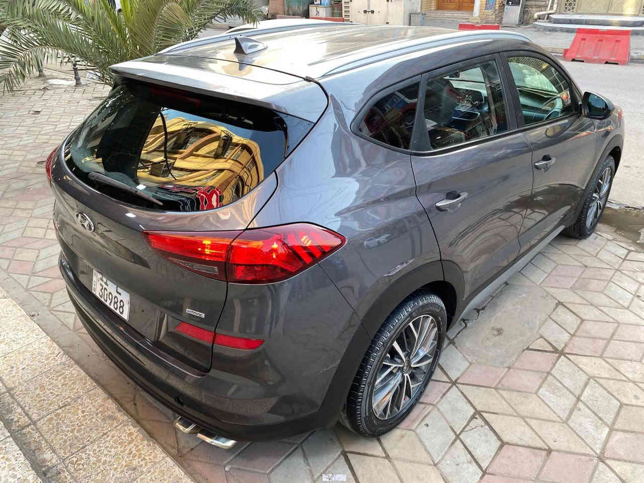 سلام عليكم
توسان موديل ٢٠٢١
فول عد الفتحه 
وارد امريكي 
محرك ٢٤٠٠ جي دي اي 
ماشيه ٥٥ الف ميل 
كير محرك كفاله عامه 
رقم بغداد الدولي بأسمي 
ناشر الك صور الحادث والسونار 
السياره بدون ايرباك 
عنوان بغداد خلف مرور الرستميه 
حي الخليج 
سعر مناسب جدا ١٤٩ وبيها مجال بسيط جدا جدا 
رقم الهاتف *********** علي
