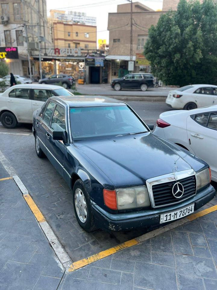 السلام عليكم من رخصت  الادمن مارسيدس  دب للبيع مديل ٨٨  رقم بغداد انكليزي باسمي كير ومحرك جدد محور ٢٥٠٠. تبريد ثلج للبيع او المراوس حسب القناعه 
السعر ٤٤ ورقه المكان طويريج  ***********
