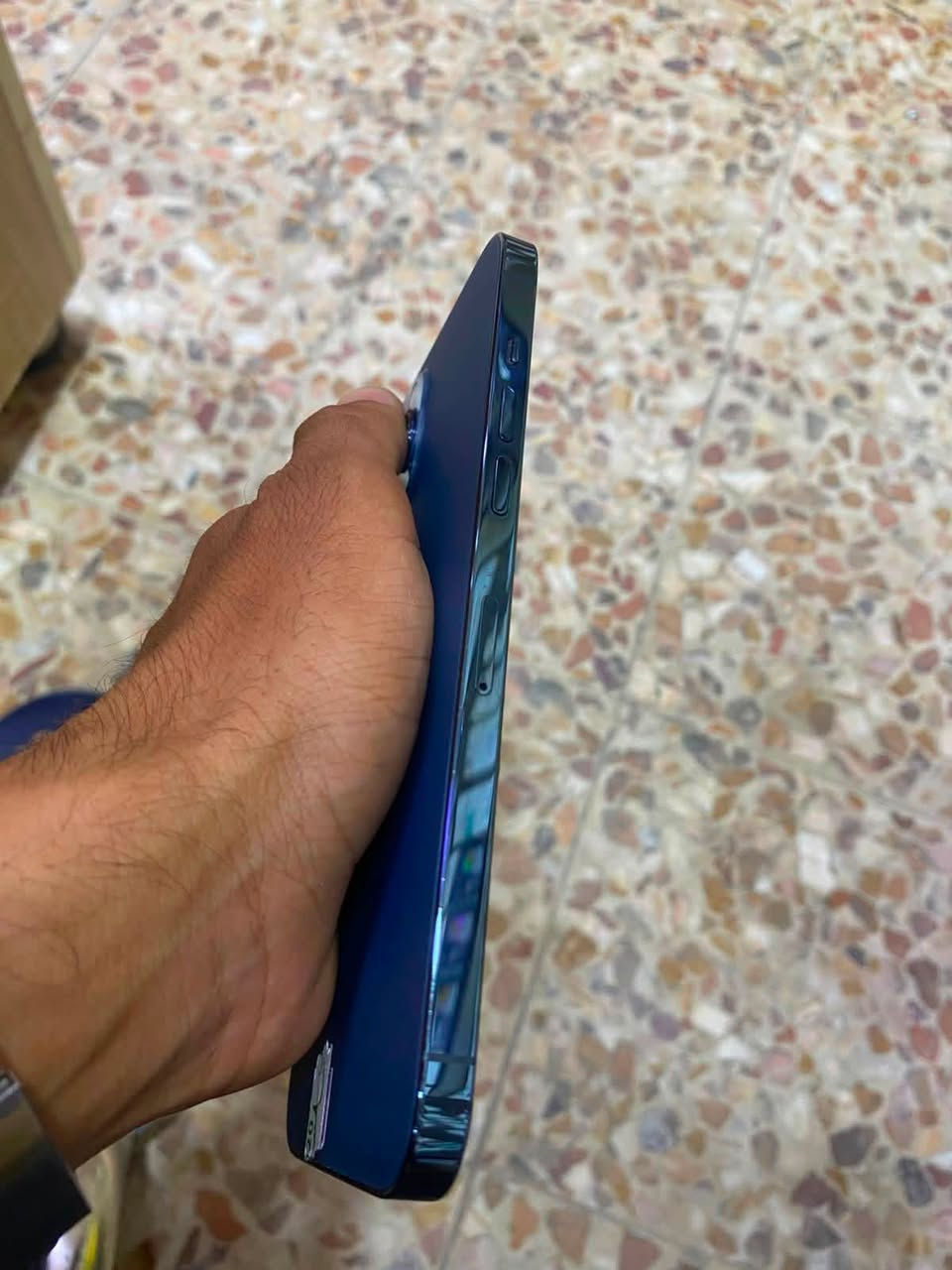 السلام عليكم ايفون 12 برو ماكس لبيع جهاز نضيف شوفت عينك جهاز
بطاريه 85%
ذاكره 256
شاشه بلاديه 
بس فيس إيدي واكف 
مكاني البصره ابو الخصيب سعره 450 بي مجال
رقم ***********
