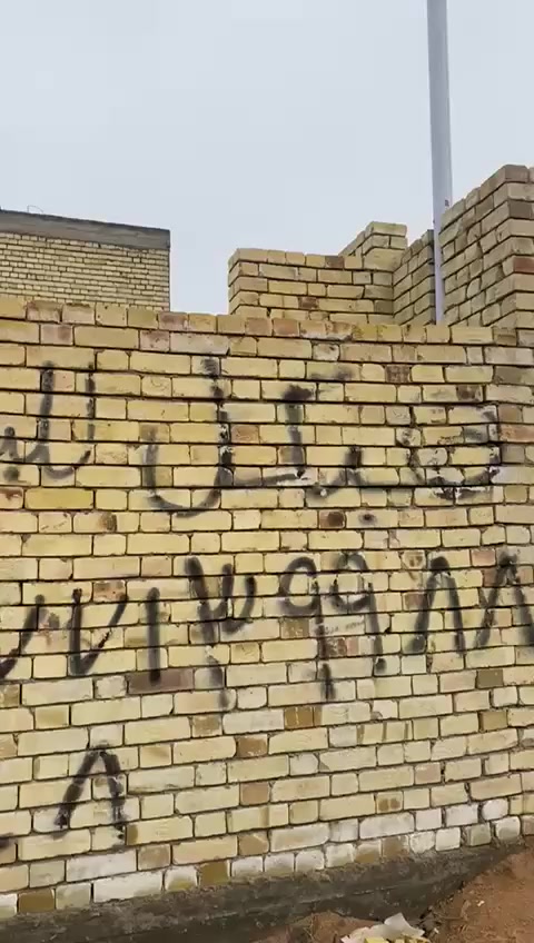 سلام عليكم ورحمه الله وبركاته اخواني بيت خمسين متر زراعي بكان بغداد لعبيدي شارع  عشرين بكاع ابو علي دراجي 30 وبي مجال بيكم خير و تدللون رقم ***********
