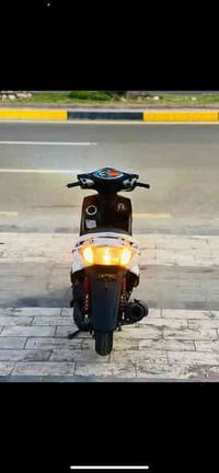 اخوان سكنس فحل للبيع دراجه مكفوله مكينة بلادي  كهربائيات كله شغاله يعن...