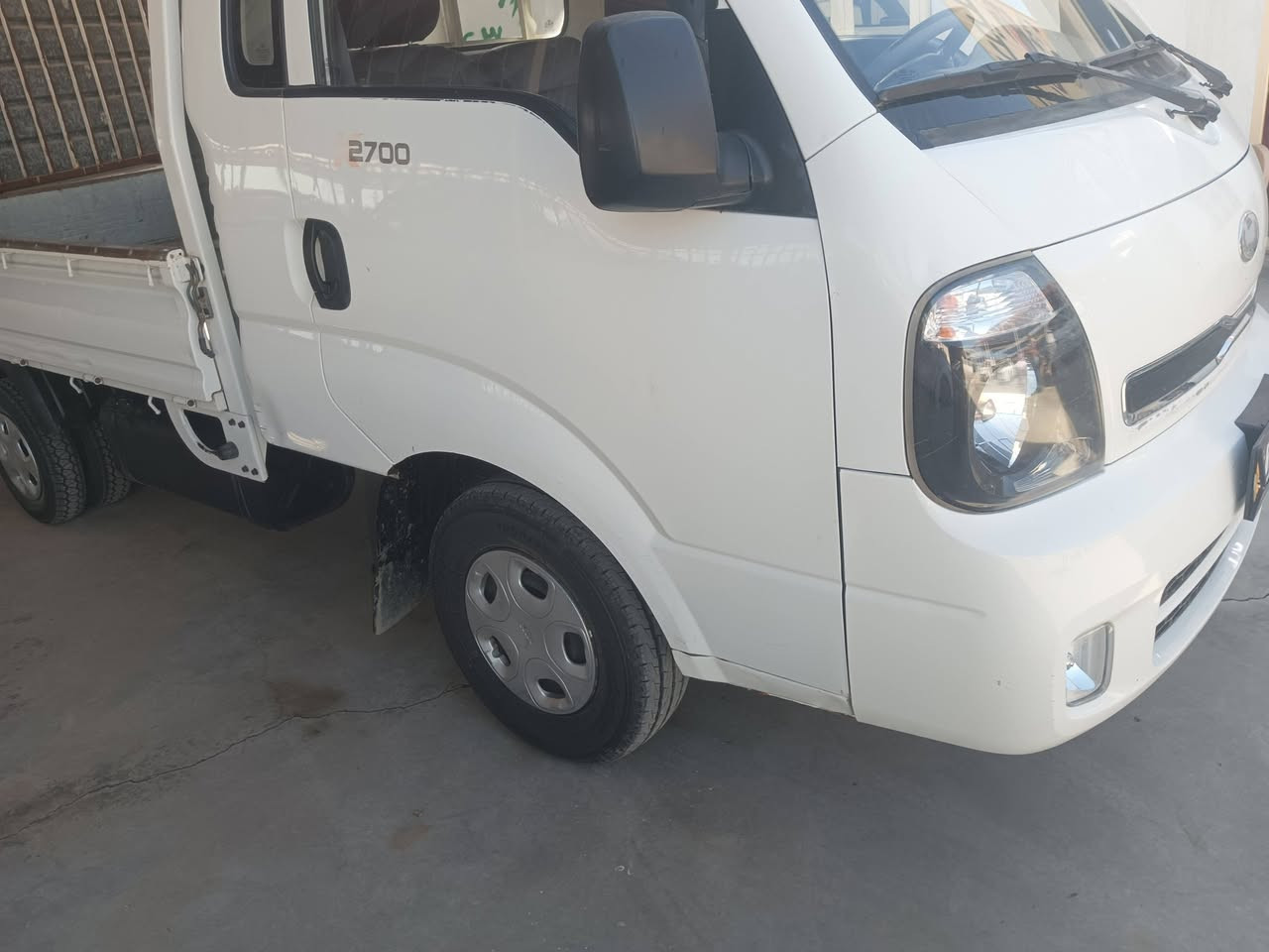 كيا بنكو ١٤ مكفولة السياره كير ومحرك وشاصي ورقم شاصي رقم جديد بسمي
تخم تاير جديد السياره جاهزه للشغل
السعر ١١٧ بغداد المحموديه 
***********
