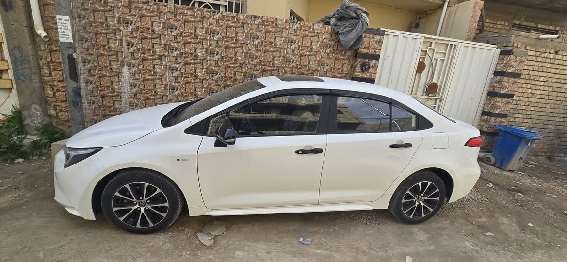 سلام عليكم كورلا موديل 2025 رقم كربلاء بأسمي ماشية 15 الف السعر 158وبيهه مجال ***********
