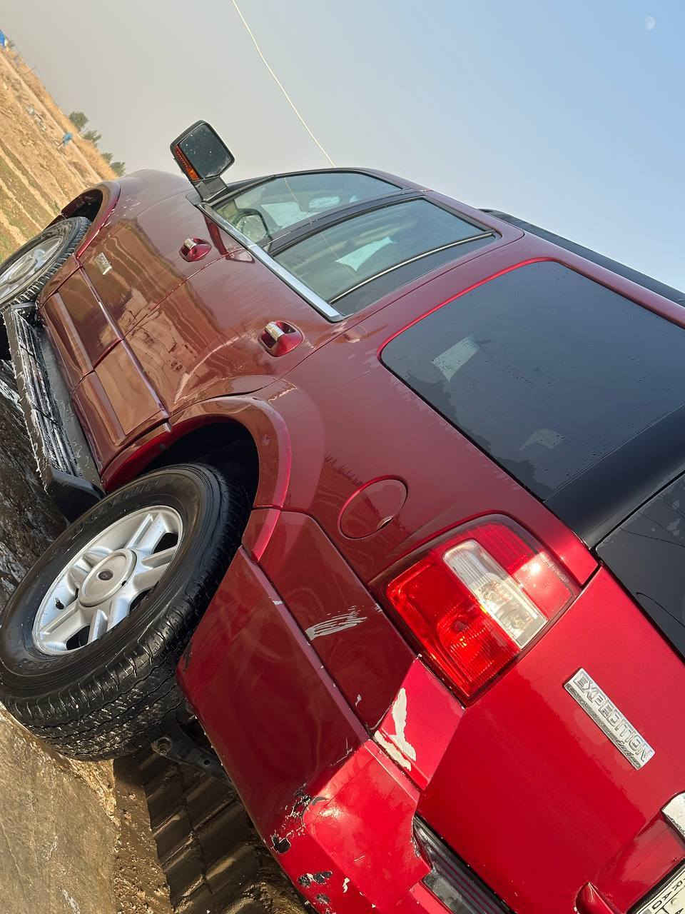 السلام عليكم فورد أكس بديشن 2008محرك تاهو السياره حلوه داخل وخارج رقم بغداد تحويل مباشر بيع أو مراوس حسب القناعه السعر 120وبيها مجال بصيط العنوان قرب سجن أبو غريب رقم الهاتف ***********
